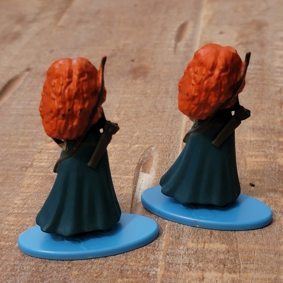 Lot Of 2 Disney Pixar Mattel Micro Collection Brave Princess Merida Bow & Arrow - Picture 2 of 4